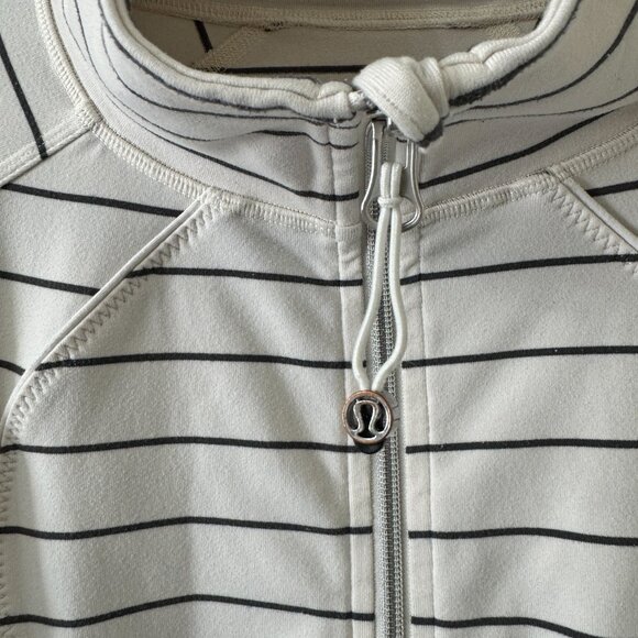 Lululemon Zip Up Jacket - Picture 5 of 8